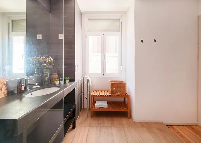 Apartment Sunny With Balcony! *