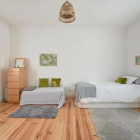 Apartamento Sunny With Balcony! *