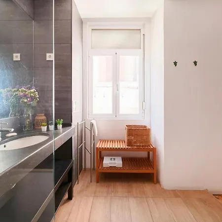 Apartamento Sunny With Balcony! *