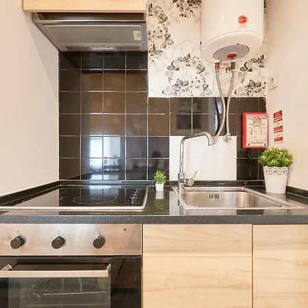 Sunny With Balcony! Apartamento