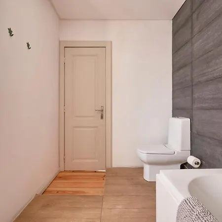 Apartamento Sunny With Balcony! *